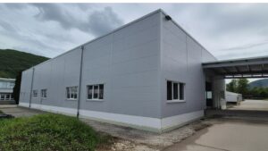Fertig gestellte Produktionshalle
